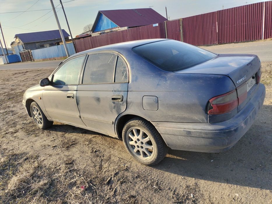 Продам Карину е 1992г