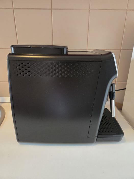 Espressor automat Philips EP2220/10 – Stare foarte bună