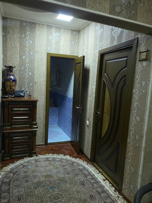 Vodnik markazida  korzinka yoni 9etaj dom 3 qavat 3 xonalik uy sotilad