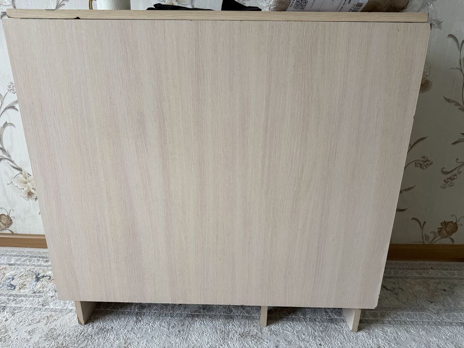 Продам книжка стол ….