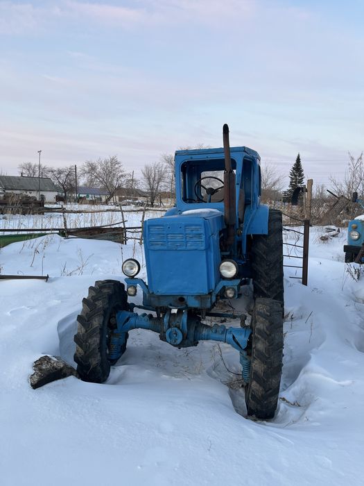 Продам трактора ведущие и неведущие