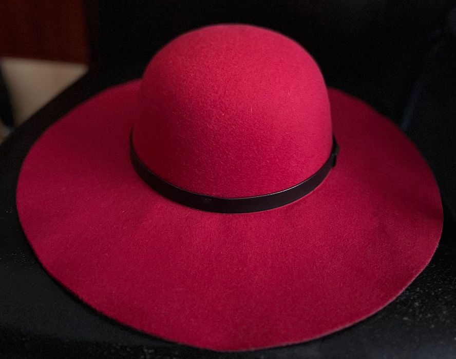 Pălărie roșu burgund