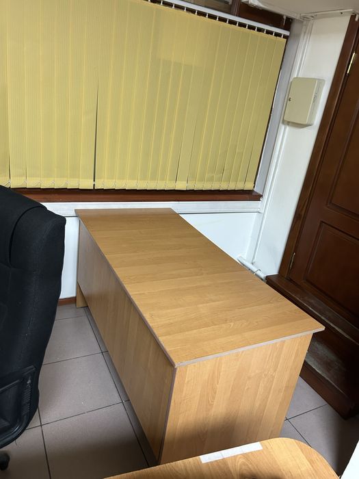 Продаю стол буу.