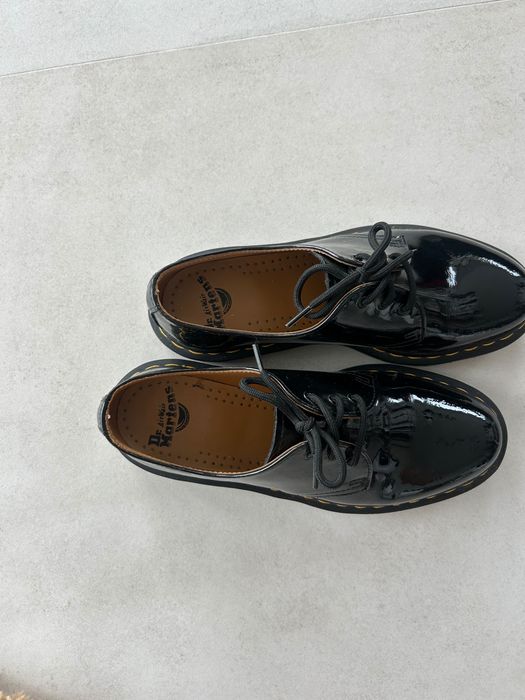 Pantofi negri din piele