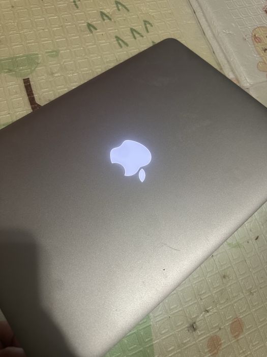 Продам Macbook! В идеальном состояний