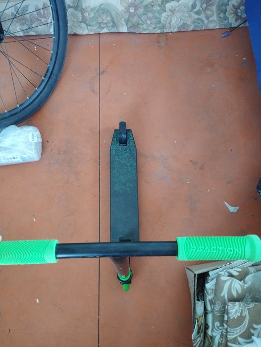 Продам детский трюковой самокат!