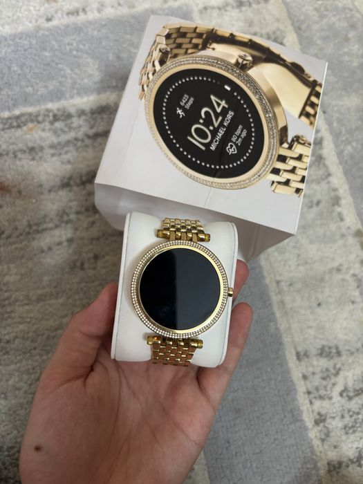 Смарт часы michael kors
