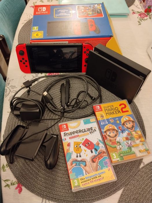 Consola NINTENDO Switch Super Mario Odyssey Special Edtion (Joy-Con Re