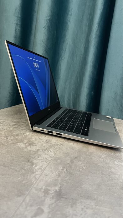 Huawei MateBook D14 — i5 / 8 ГБ / SSD 512 ГБ