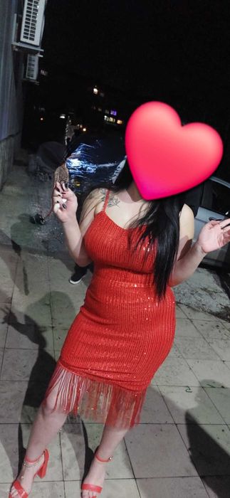 Официално огнена червена рокля