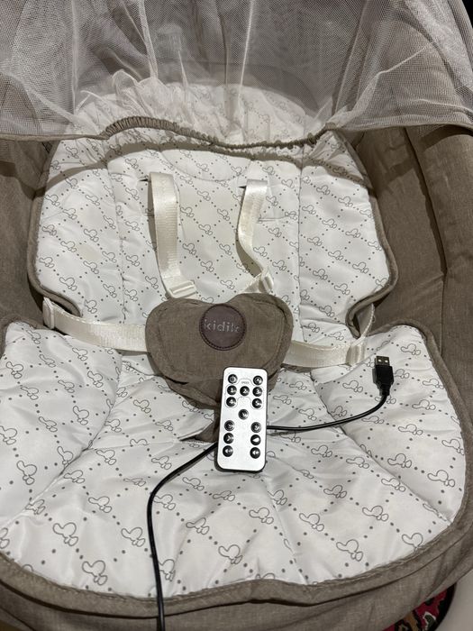 Детская электронная качеля