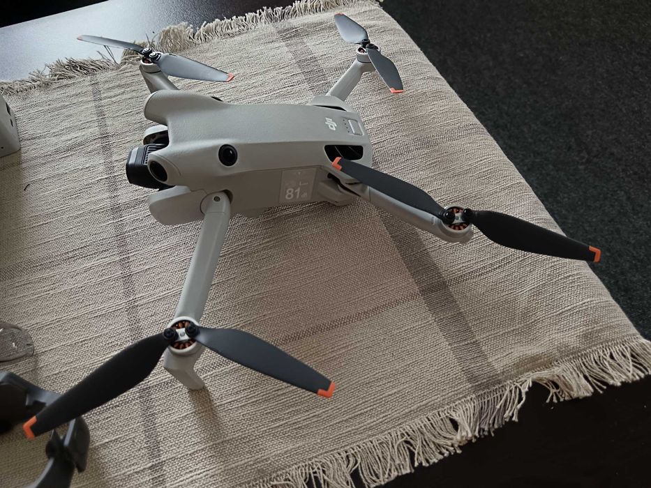 DJI  Mini 4 Pro Fly More Combo (DJI RC 2)