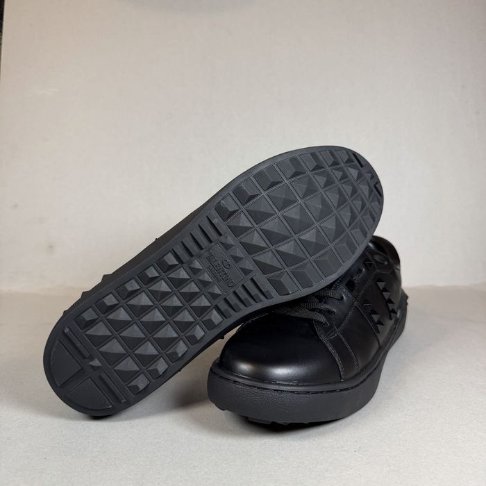 Valentino Garvani Sneaker "Black"! НОВИ!