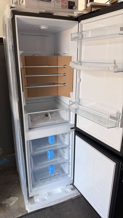 Хладилник с фризер  INDESIT INK21411G4UK 301L | TOTAL NO FROST | 60/40 | КЛАС E | FRESH SPACE