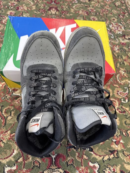 Продам серые красовки NIKE