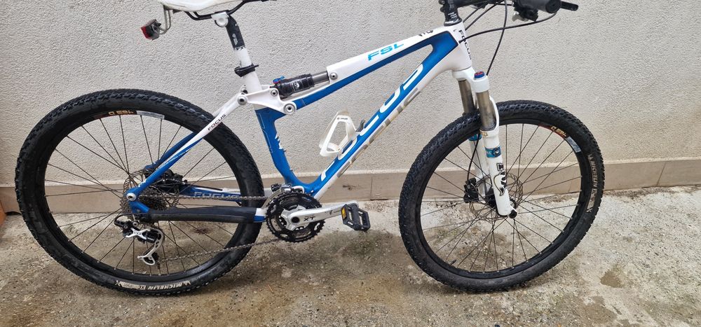 Bicicleta carbon, Focus FSL.