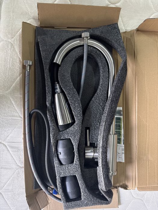 Смеситель абсолютно новый