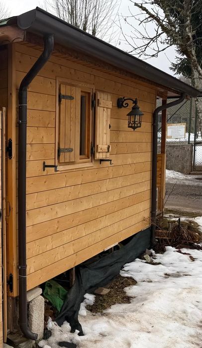 Casuta din lemn cu terasa 5m / 2m