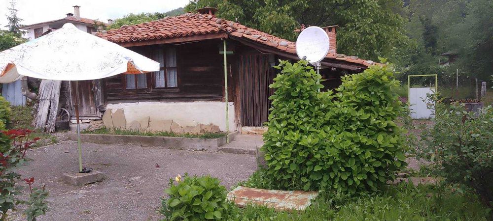 Продава се Къща в Шумен, Център - 96 кв.м за 425 €/кв.м - Снимка #2