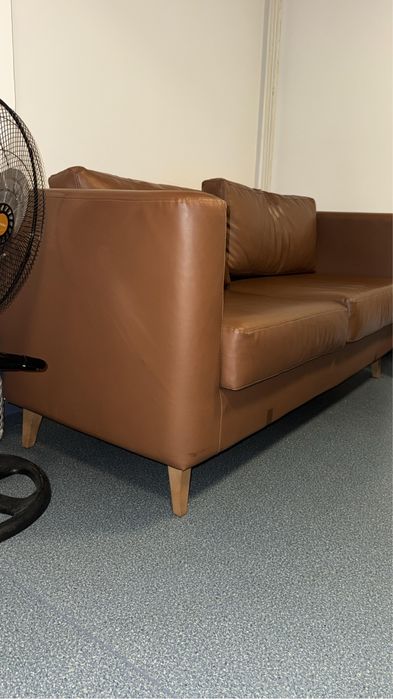 Продам диван почти новый