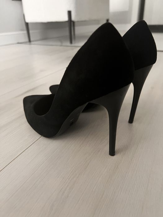 Туфли на шпильках