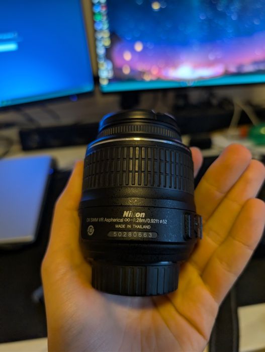 Nikon d3100 + Nikkor  35mm 1.8g + 18-55mm vr + baterii + card 8gb