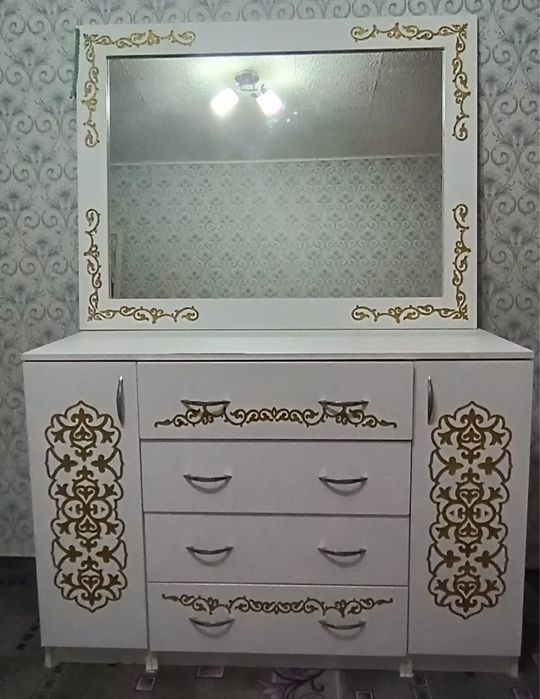 Продам Спальный гарнитур