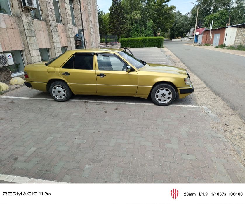 Mercedes Benz e200