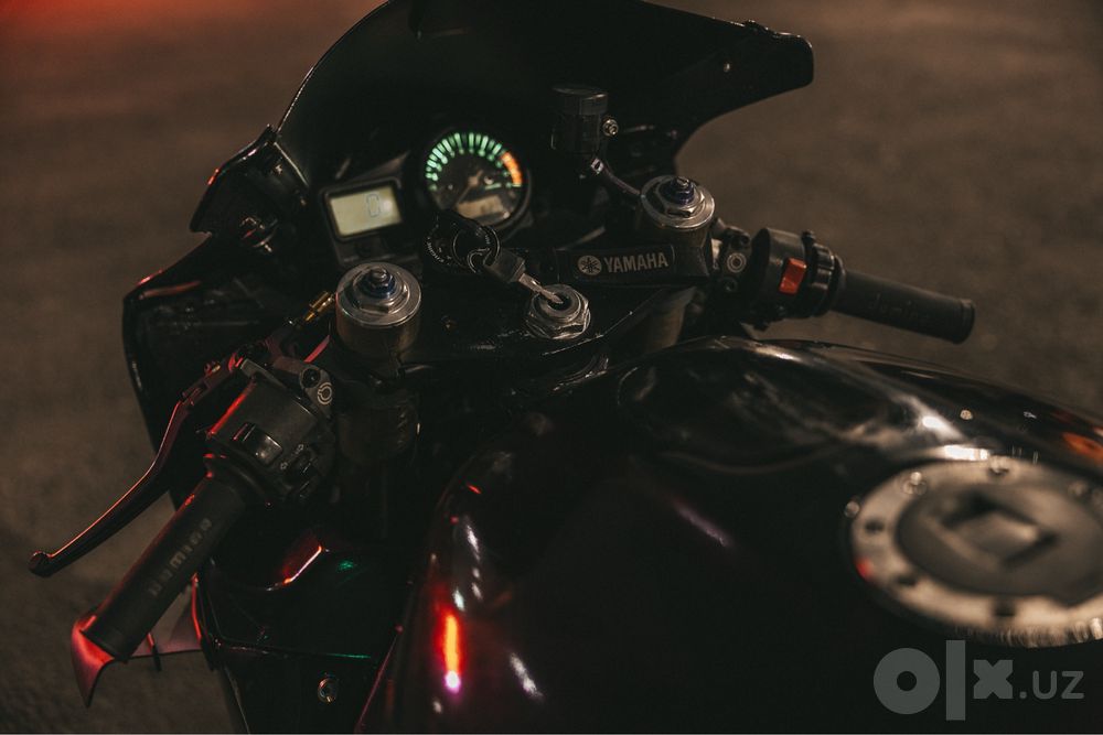 Продаю YAMAHA YZF R1 2001год