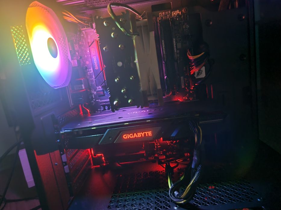 PC Gaming [i5, 16gb Ram, GTX1660s]