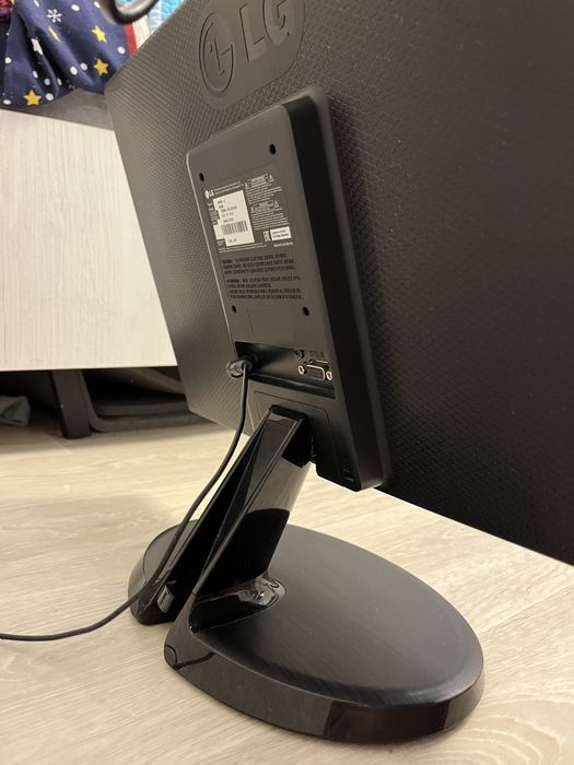 Продам монитор бу