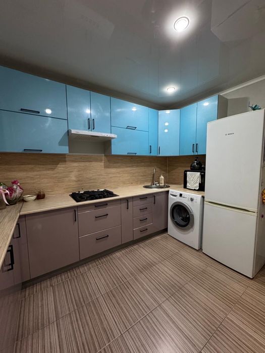 Продам 2 комнатную улучшенной планировки