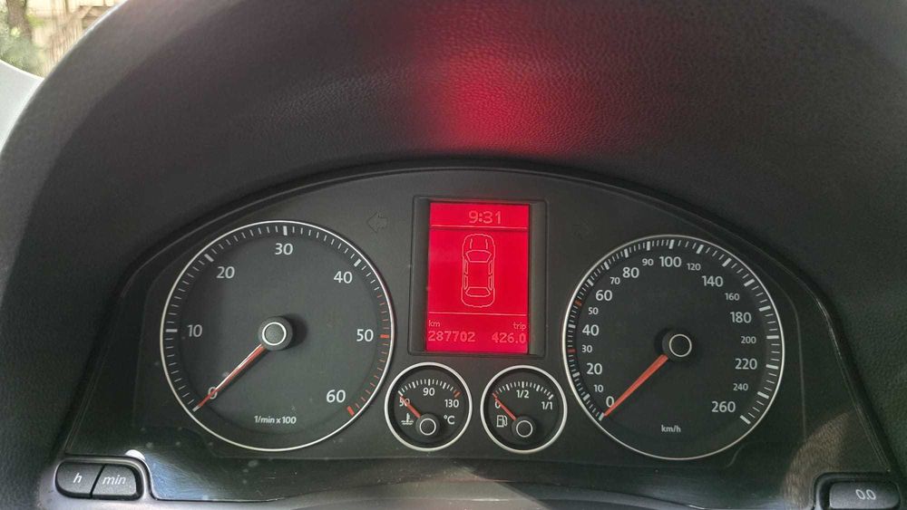 Vând Volkswagen Jetta,
