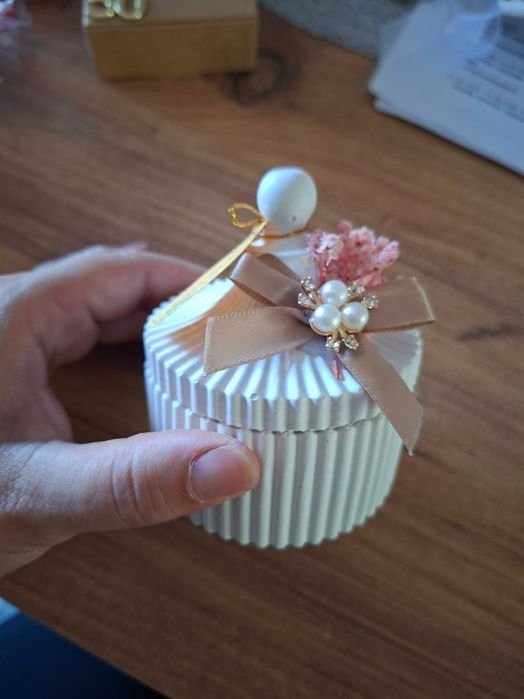 Подаръци за повод