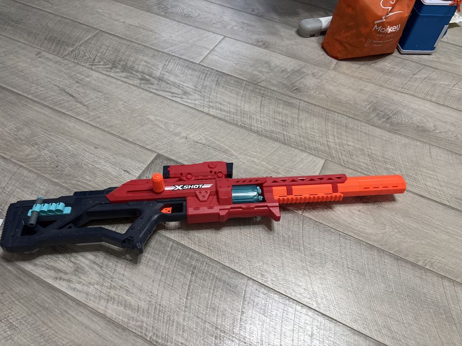 Пистолет xshot игрушка