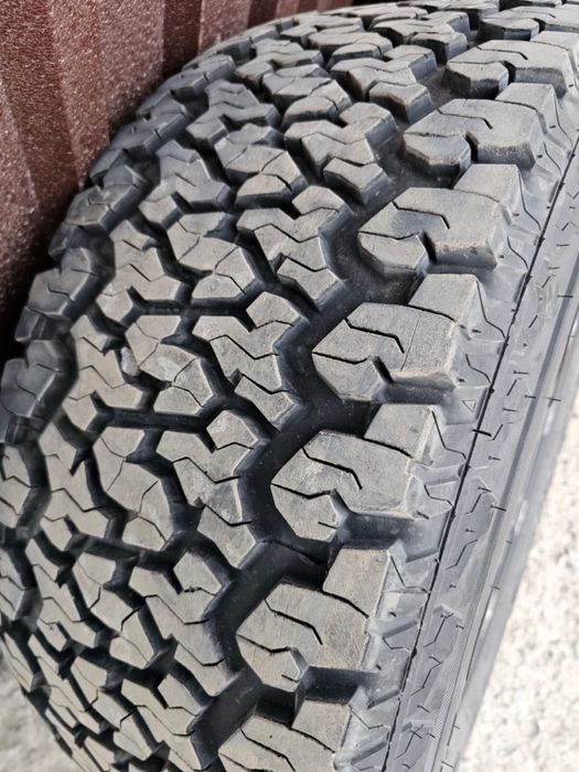 Продам  шины с дисками