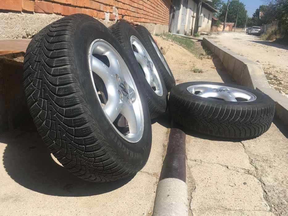 Гуми,зимни за Opel Vectra 4х100 15 цола