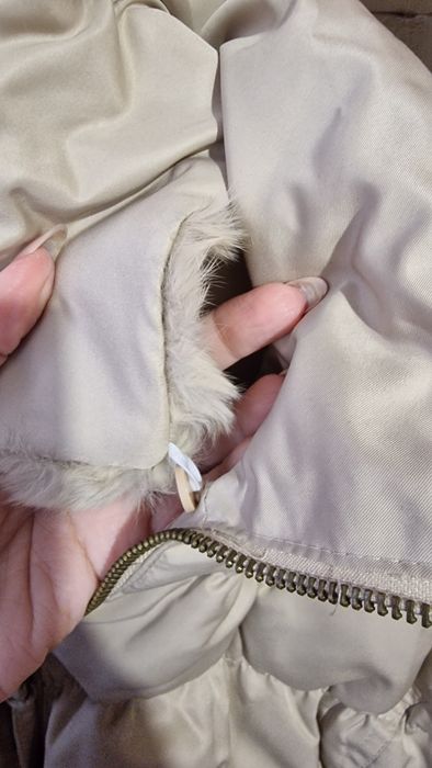 Късо дамско яке Blugirl с пух и яка от норка, размер С