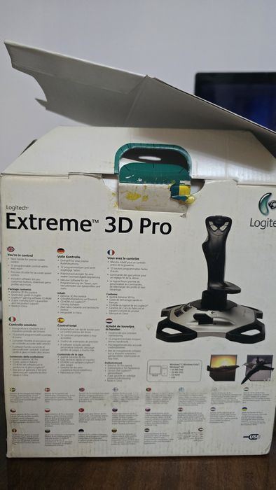 Продам игровой джостик в комплекте еще два джостика маленькие