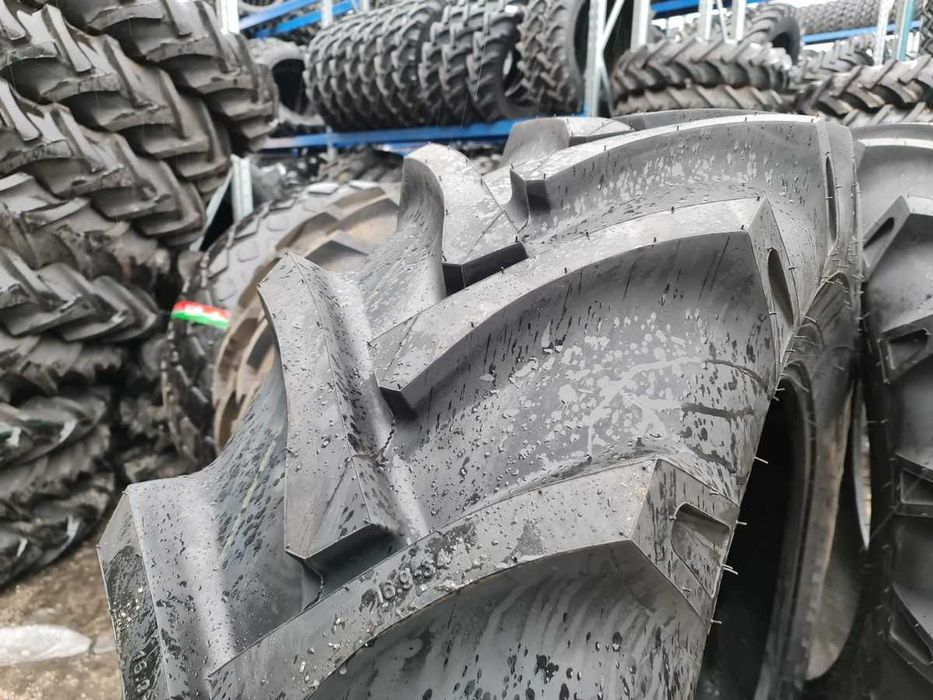 Anvelope 16.9-34 MRL 14 pliuri cauciucuri noi tractor FIAT spate
