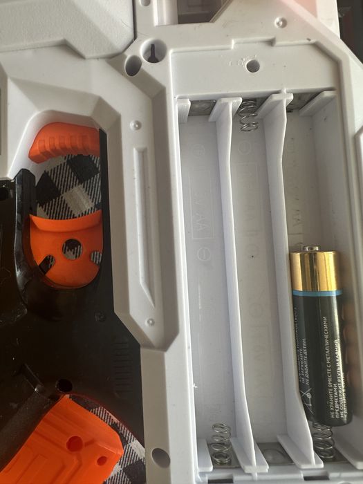 игрушечный автомат на батарейке