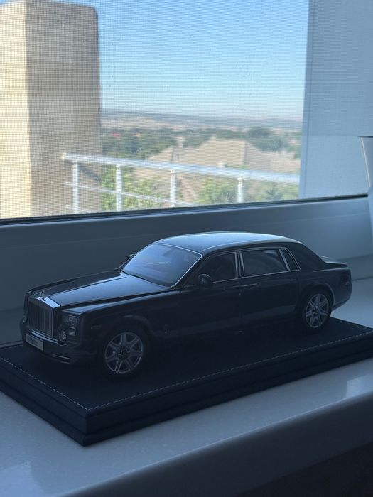 Колекционерски модел Rolls-Royce Phantom VII Kyosho 1:18