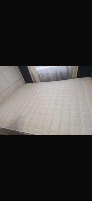 Матрас в хорошем состоянии
