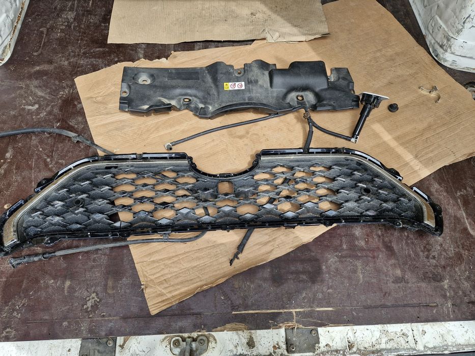 Grila proector Toyota rav4 2024