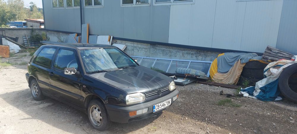 продавам фолксваген голф 1.4 газ/бензин