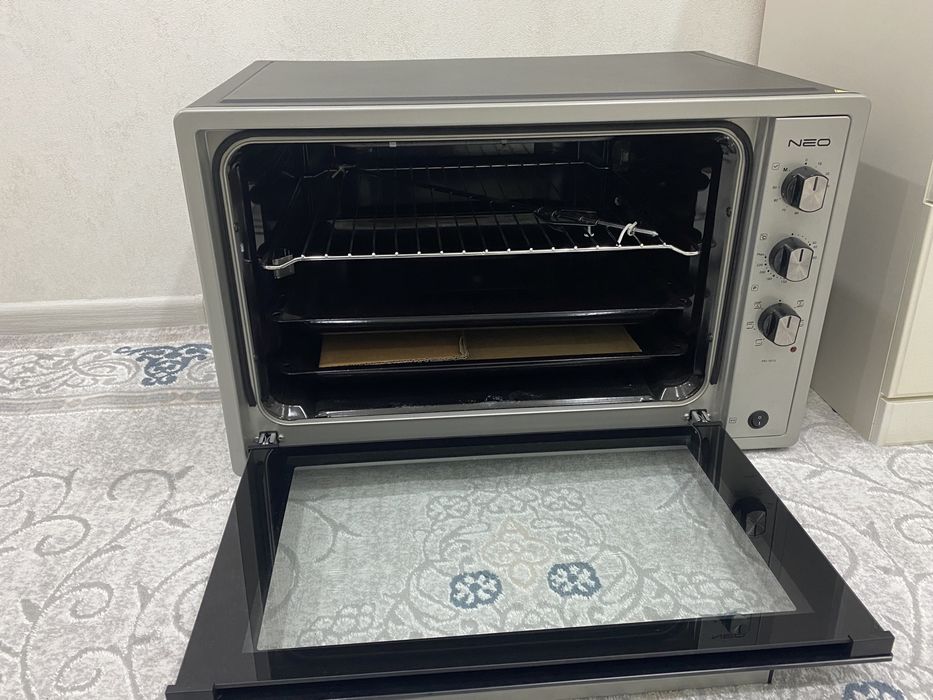 Электропечь продам