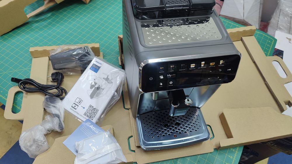 Кофемашина Philips EP5444. Новая.