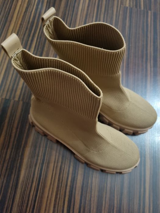 Papuci de femei, material elastic