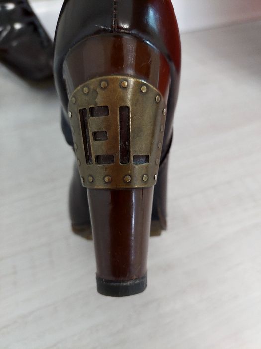 Обувь лакирован Италия 37-38