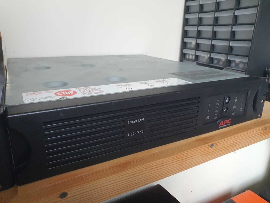 Ups Profesional APC Smart Ups 1500 fara baterie